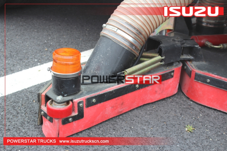 ISUZU cleaning garbage truck sweeper road vacuum cleaners