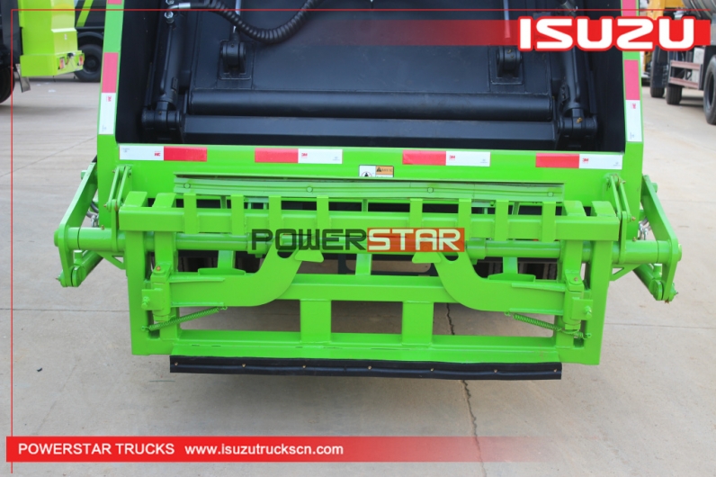 Isuzu 4X2 Truck Refuse Compactor Body for sale