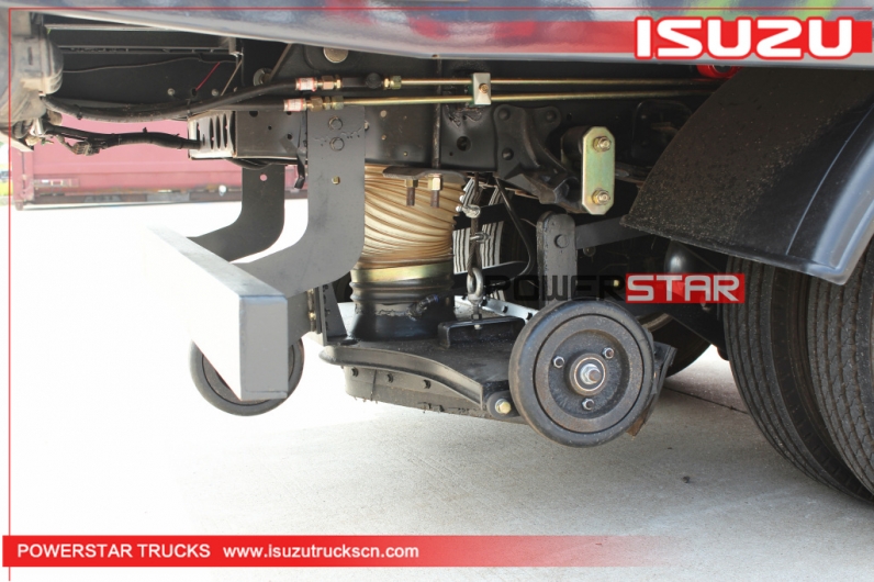 Isuzu brand 4x2 street road sweep truck sweeper sweeping vehicle for public roads