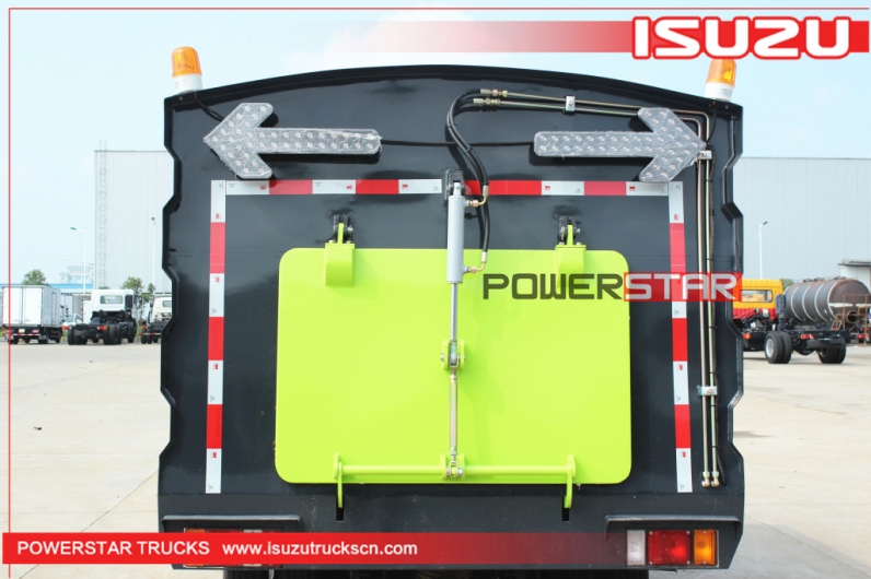 Isuzu brand 4x2 street road sweep truck sweeper sweeping vehicle for public roads