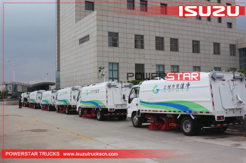 Road sweeping vehicle Isuzu Highways cleaner road sweeper truck