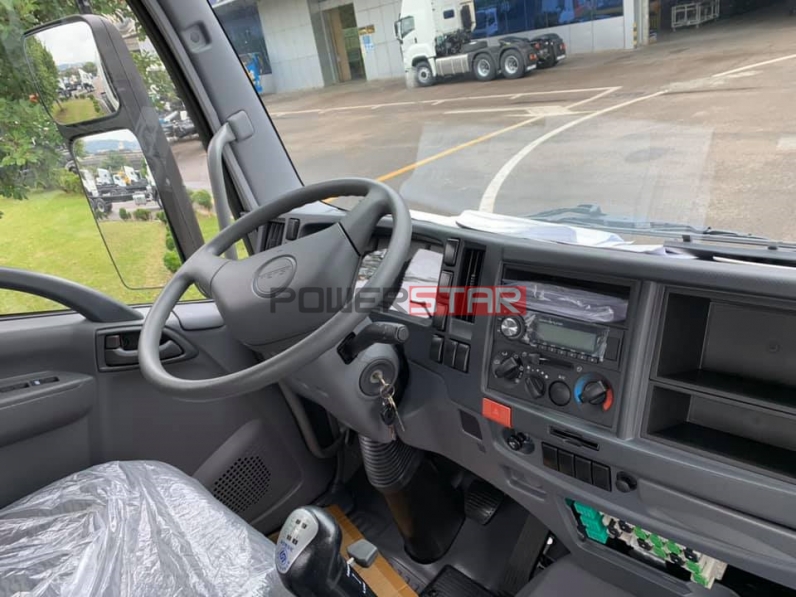 ISUZU Flatbed Truck for Excavator Transport