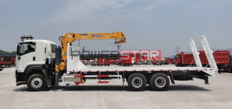 ISUZU Flatbed Truck for Excavator Transport