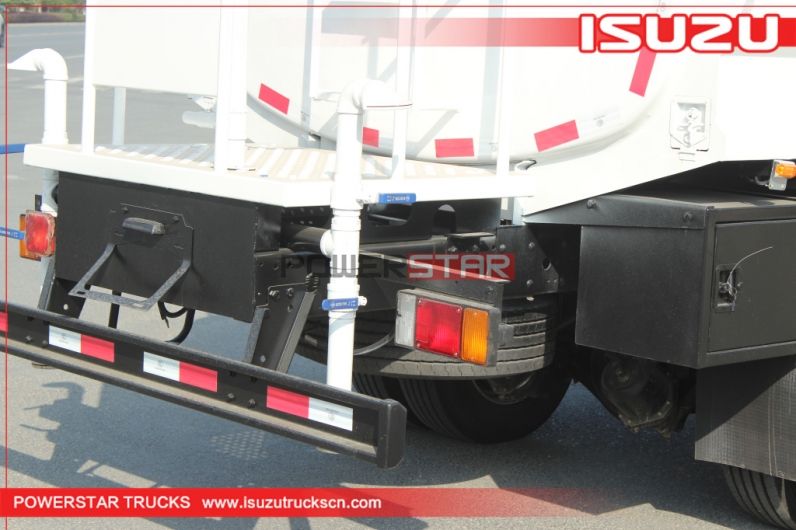 Manufacturer 4X2 ISUZU 8CBM Stainless Steel Drinkable Potable Water Truck
