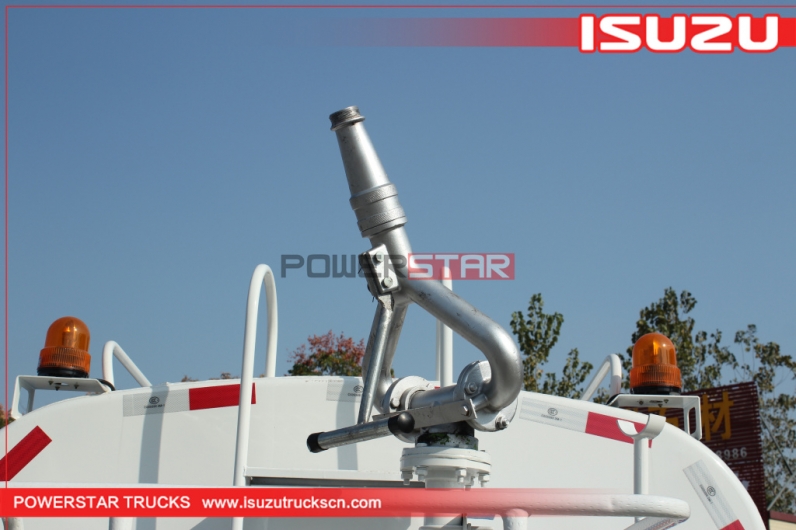 Manufacturer 4X2 ISUZU 8CBM Stainless Steel Drinkable Potable Water Truck