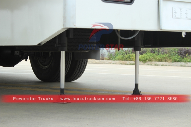 ISUZU 10-20M Aerial Platform Truck