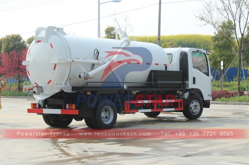 ISUZU 700P vacuum tank truck septic tank truck gully emptier on sale