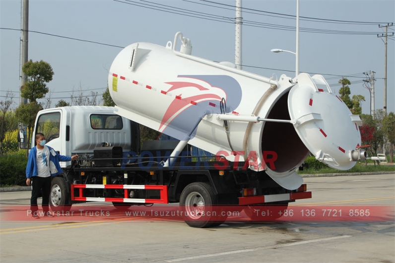 ISUZU 700P vacuum tank truck septic tank truck gully emptier on sale