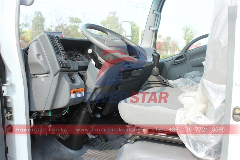ISUZU 700P vacuum tank truck septic tank truck gully emptier on sale