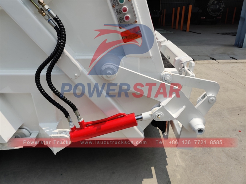Refuse compressed collection garbage truck Isuzu 6cbm garbage compactor truck