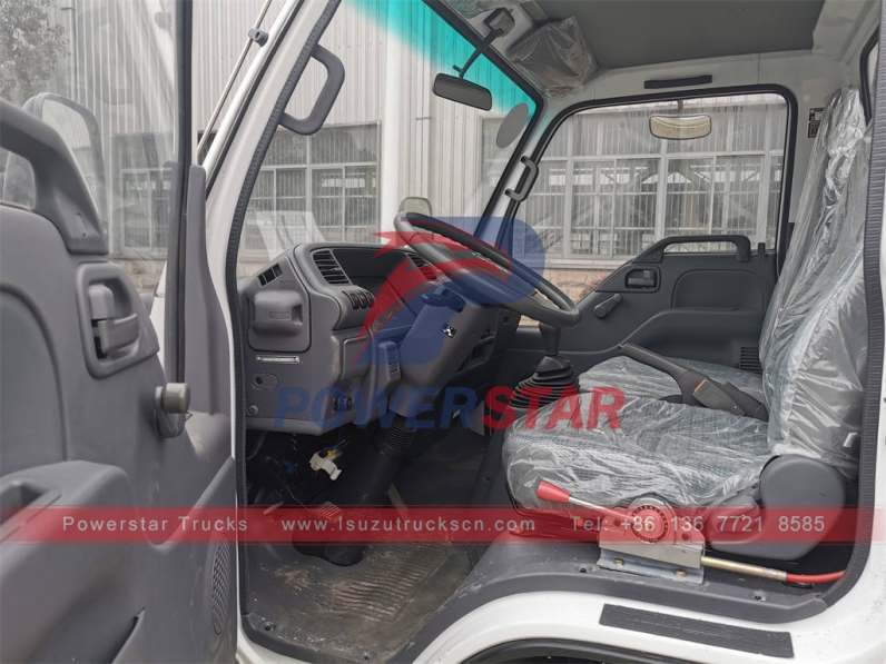 ISUZU NKR 6000 liters refueling truck fuel tank truck for sale