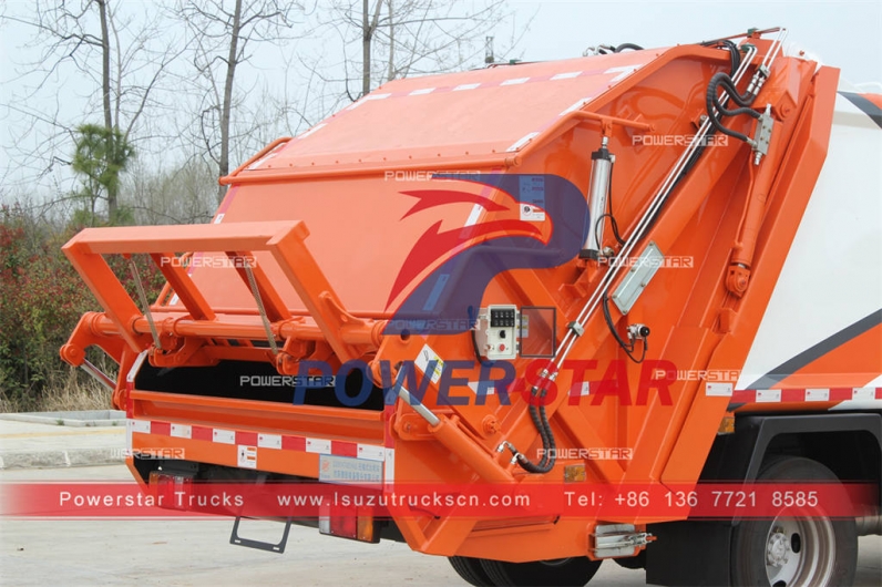 Japanese ISUZU 4×2 garbage compactor rear loader for Philippines