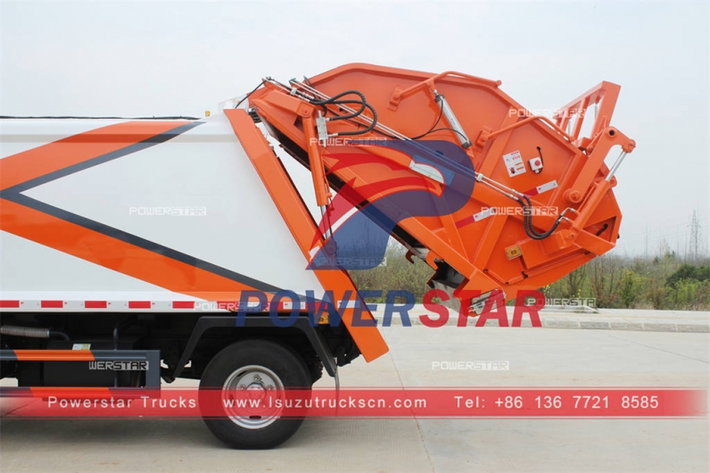 Japanese ISUZU 4×2 garbage compactor rear loader for Philippines