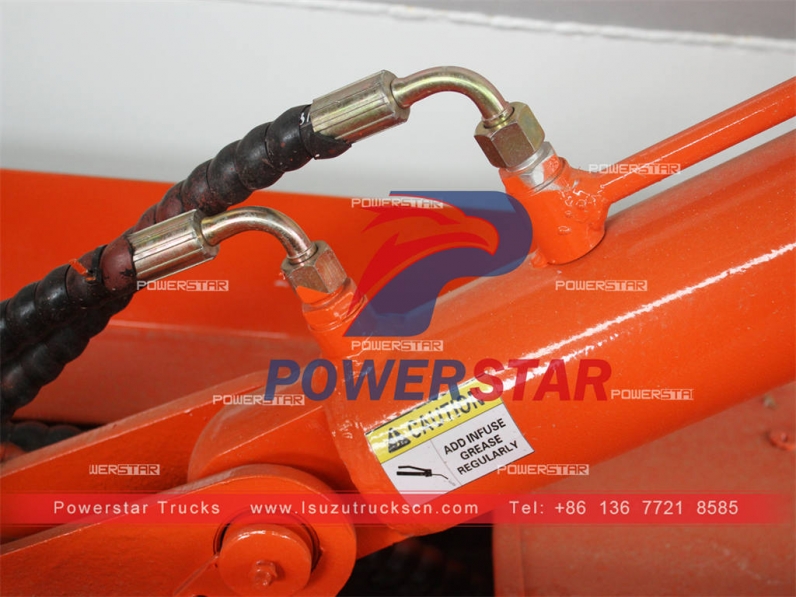 Japanese ISUZU NKR sewer vacuum truck at best price