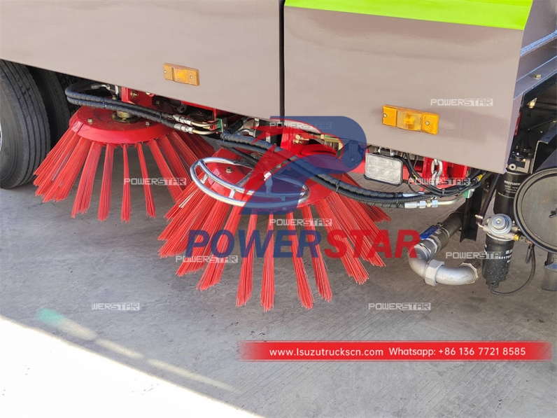 ISUZU NKR/ELF 100P road sweeping truck for sale
