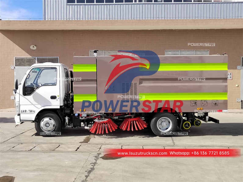 ISUZU NKR/ELF 100P road sweeping truck for sale