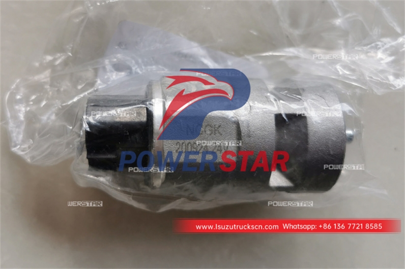 Genuine ISUZU 700P/FTR/FVR speed sensor part no. 8973280581