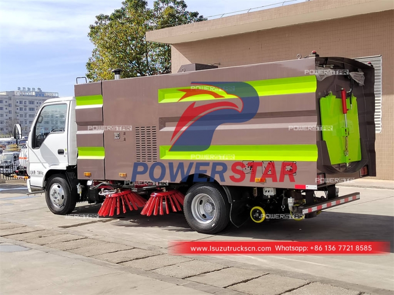 ISUZU NKR/ELF 100P road sweeping truck for sale