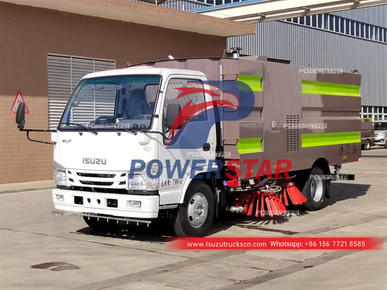 ISUZU NKR/ELF 100P road sweeping truck for sale