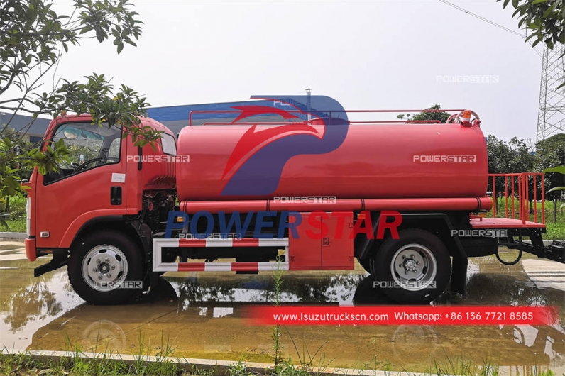 ISUZU ELF 700P 190HP water spraying truck for export