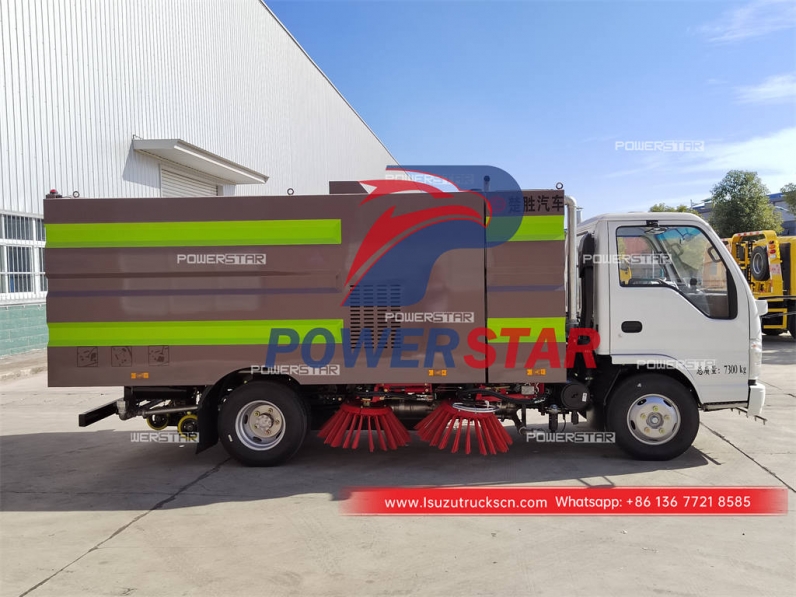 ISUZU NKR/ELF 100P road sweeping truck for sale