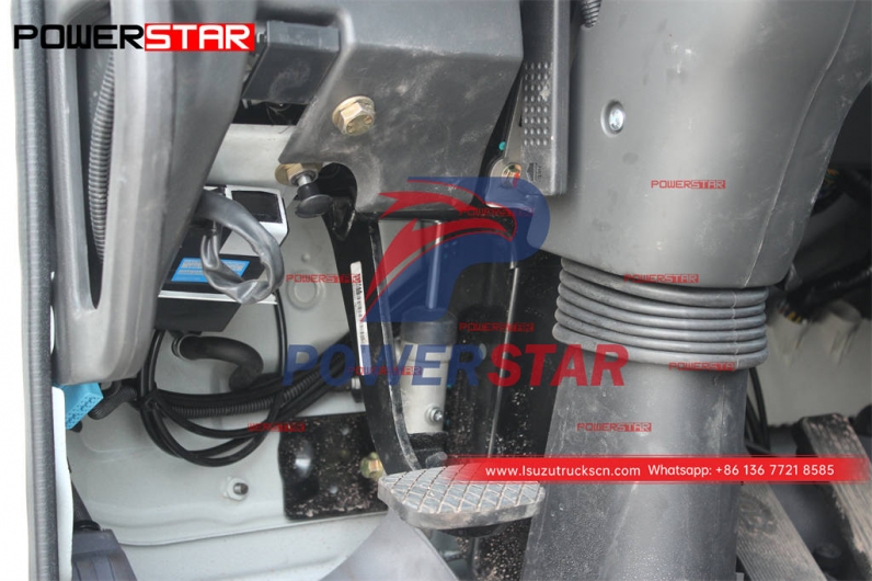 Low price ISUZU FTR bitumen sprayer for sale