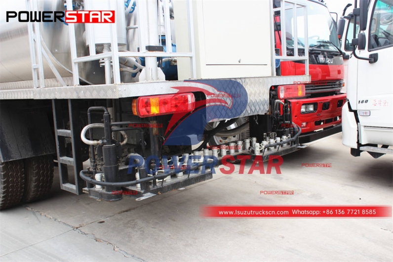 Low price ISUZU FTR bitumen sprayer for sale