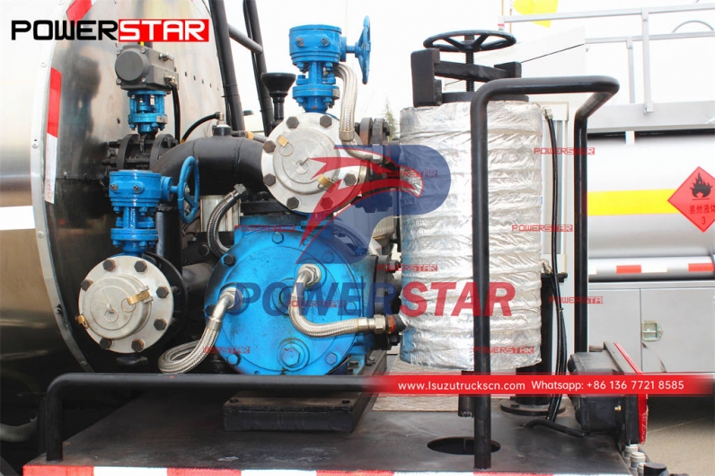 Low price ISUZU FTR bitumen sprayer for sale