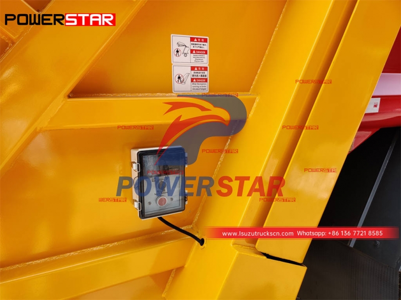 Custom-made ISUZU GIGA 6 wheeler 15 cubic refuse compression truck
