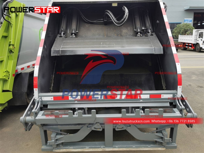 Hot-selling ISUZU 6CBM light duty compressed garbage truck on sale