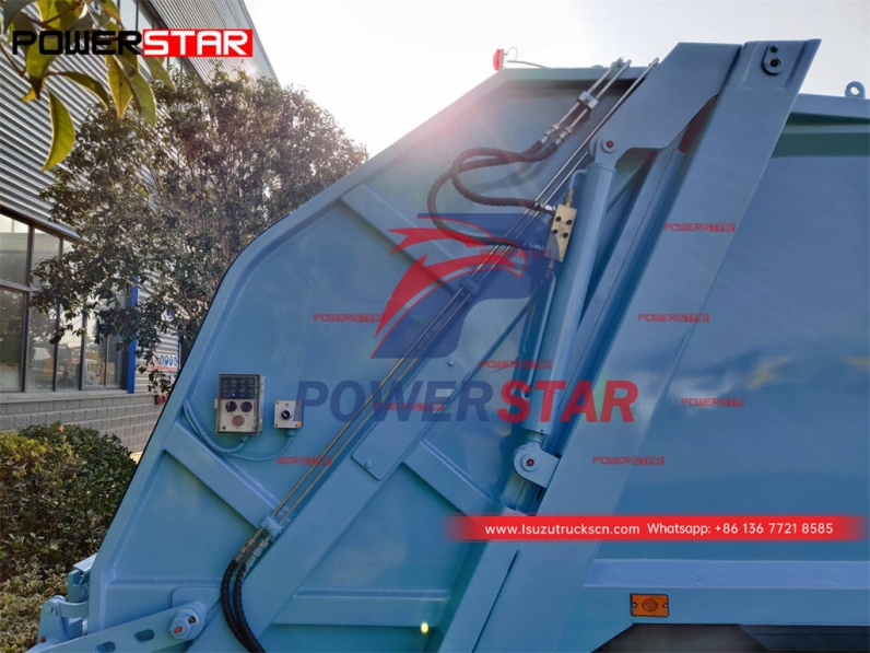 Factory outlet ISUZU 5CBM rear loader truck for sale
