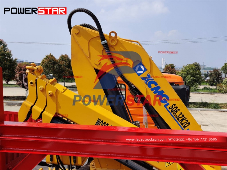 ISUZU GIGA Crane Truck XCMG at best price