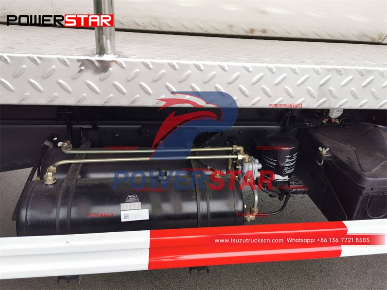 Best price ISUZU NPR stainless steel milk transport truck for sale