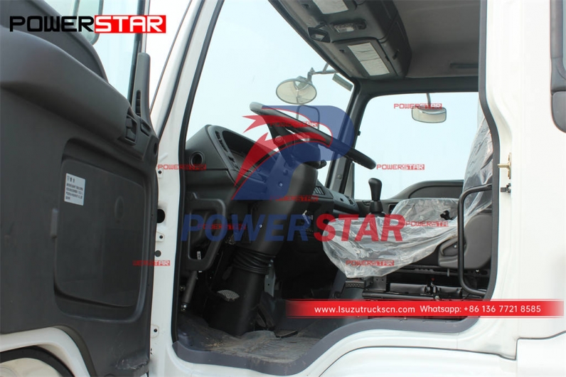 ISUZU FVR truck with kunckle boom crane XCMG