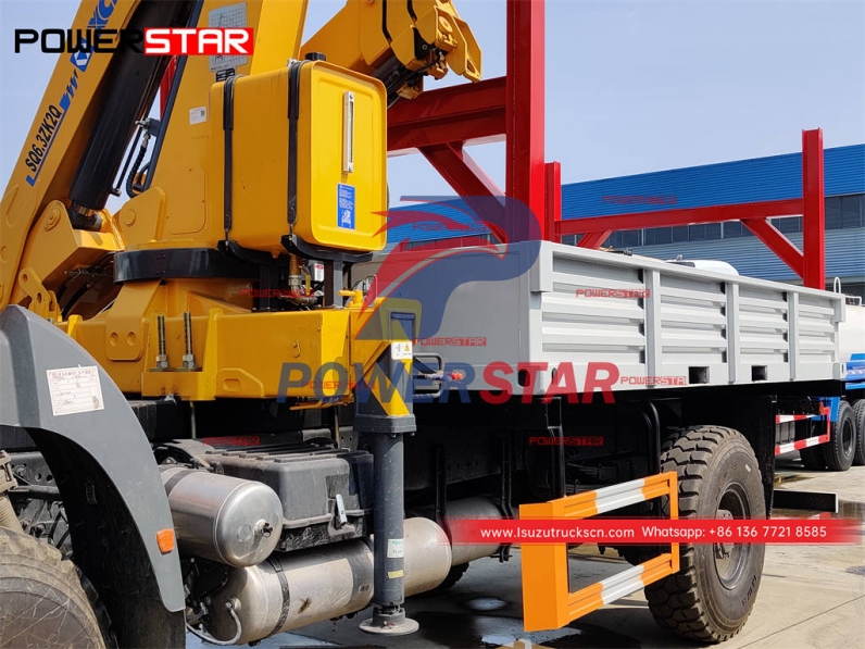 ISUZU GIGA Crane Truck XCMG at best price
