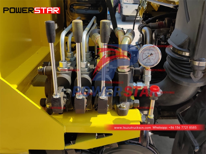 Customized ISUZU FVR 10CBM skip loader garbage truck for sale