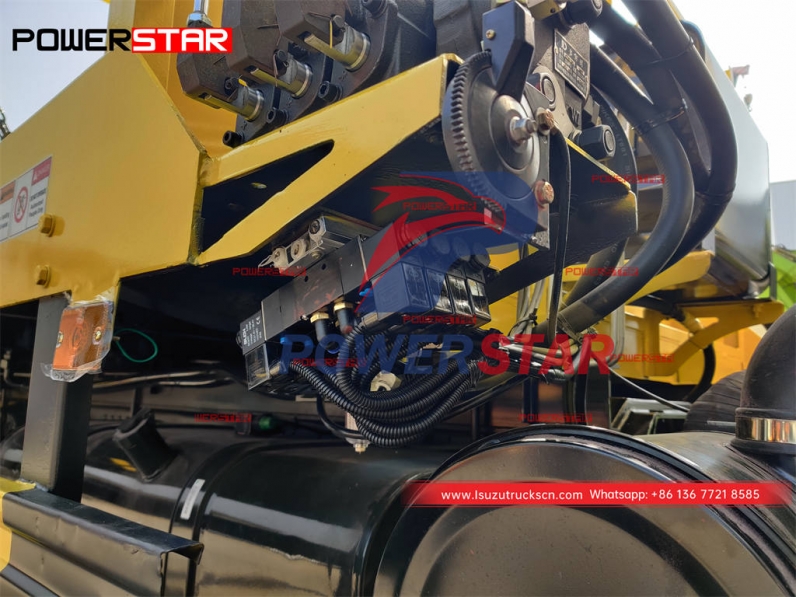 Customized ISUZU FVR 10CBM skip loader garbage truck for sale