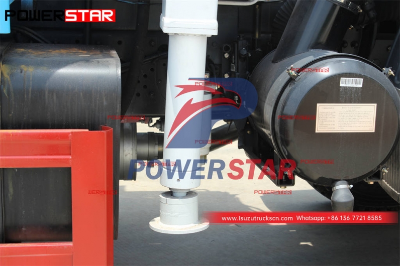 ISUZU GIGA 6×4 truck mounted crane at promotional price