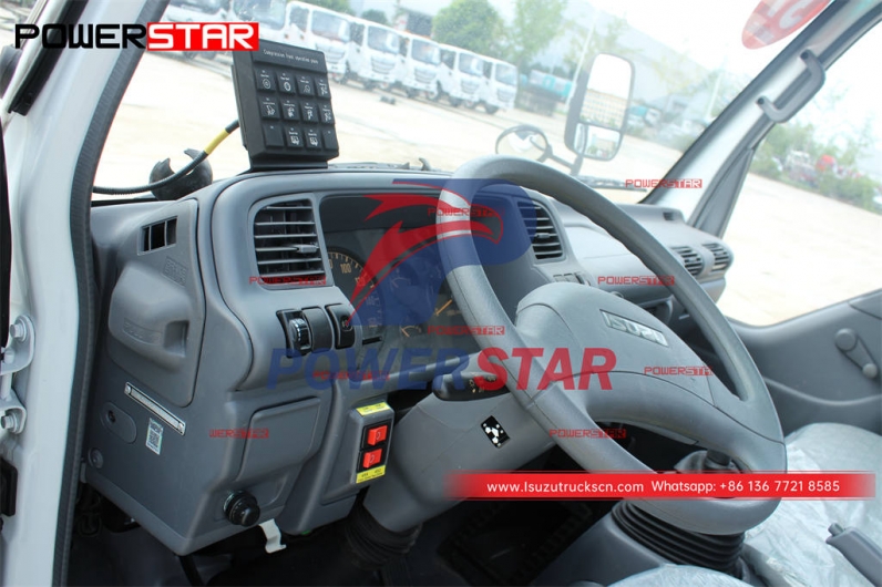 Customized ISUZU 600P 4×4 off-road refuse compactor for export