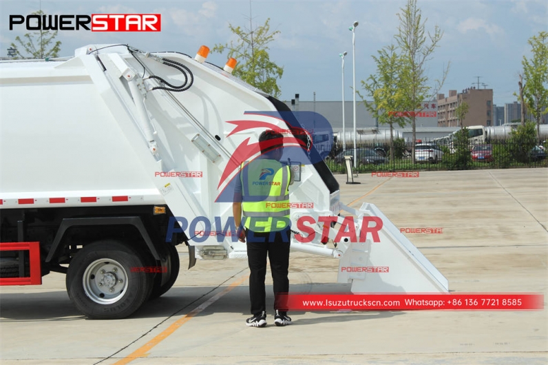 Customized ISUZU 600P 4×4 off-road refuse compactor for export