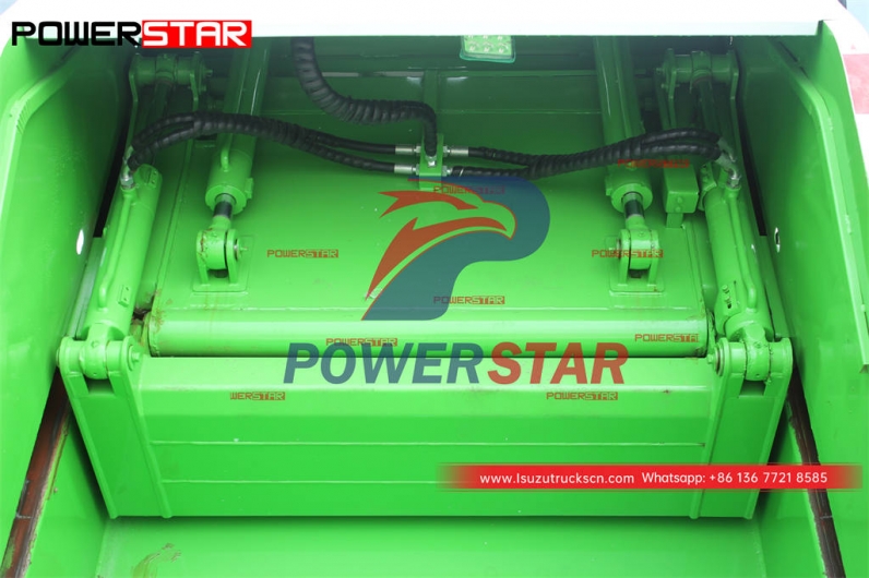 Good quality ISUZU 4×4 AWD garbage compactor truck at discount price