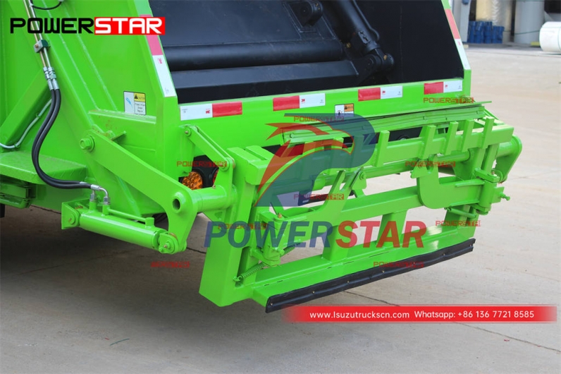 Good price ISUZU 4×4 off-road 190HP trash compactor truck for export