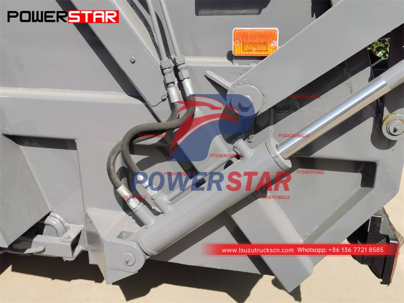 Brand new ISUZU 600P 4WD rear loader 6CBM off-road garbage compactor
