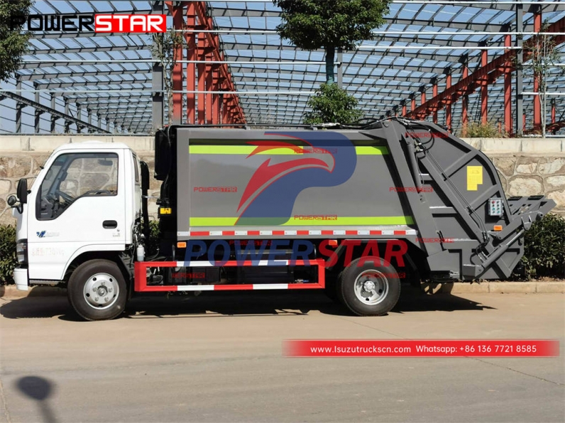 Brand new ISUZU 600P 4WD rear loader 6CBM off-road garbage compactor