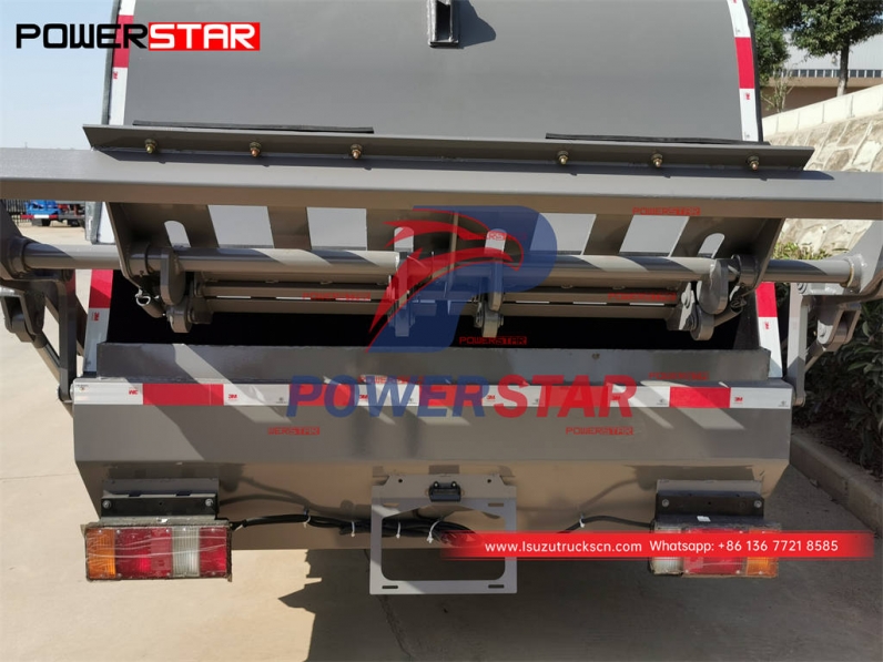Brand new ISUZU 600P 4WD rear loader 6CBM off-road garbage compactor