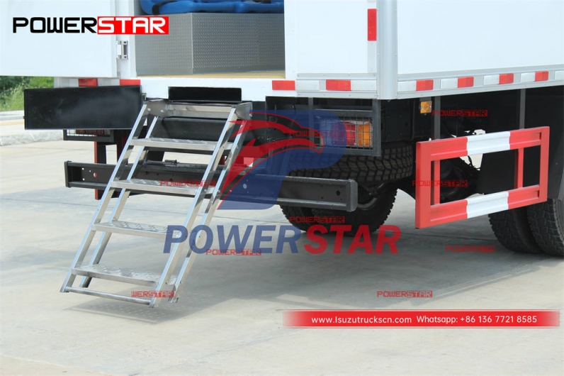 Customized ISUZU 700P 190HP 4×4 troop carrier truck for sale