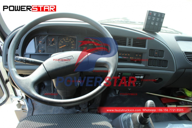 Custom-made ISUZU FTR 4×4 off-road waste compactor truck for Philippines