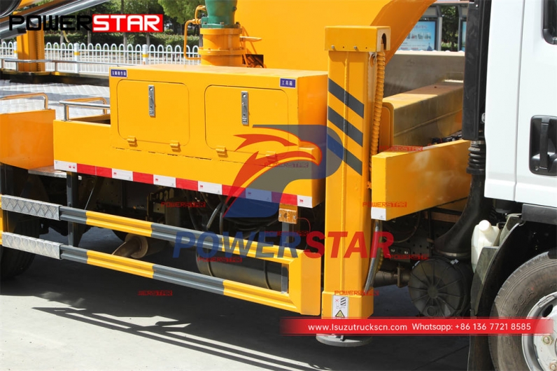 Customized ISUZU 700P 4×4 28m Bucket/Boom Trucks at best price