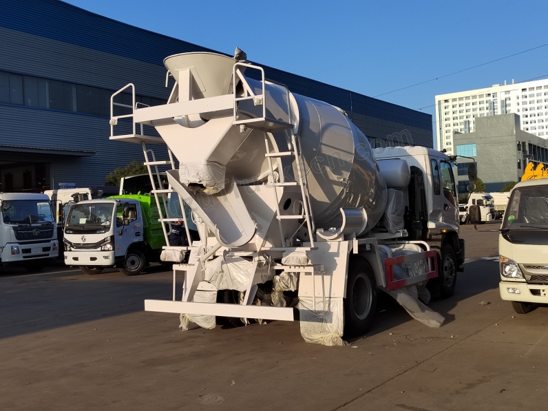 Japan ISUZU FTR FVR TRUCK CHASSIS Concrete Mixer Truck