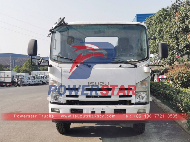 ISUZU 6 wheeler stainless steel drinking water tank truck